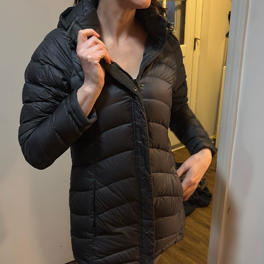 Women’s North face puffer dark grey (size - M)
